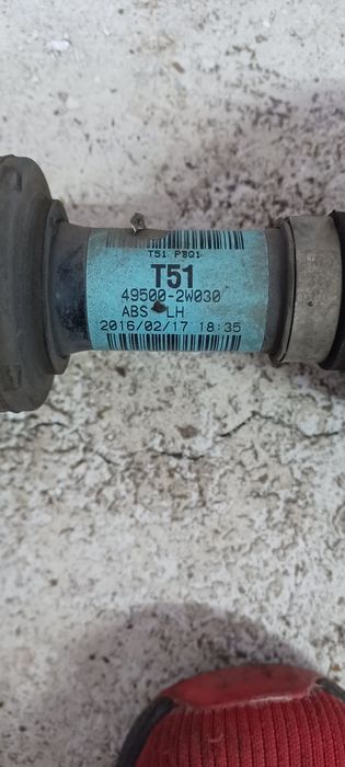 Предна лява полуоска Hyundai Santa Fe 3 2.2crdi
