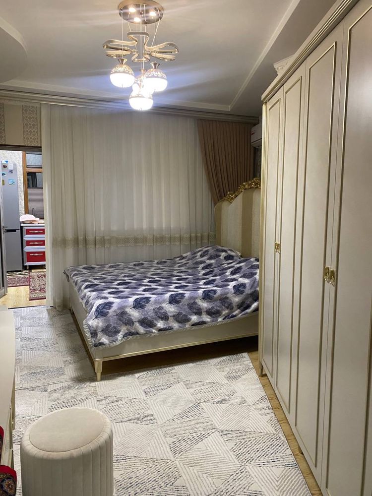 Продается квартира Алмазарский район Себзар 1/96