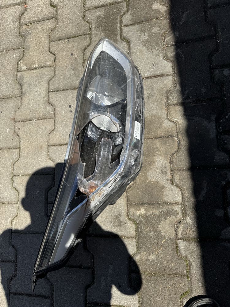 Фар за Киа Сиид 2019г