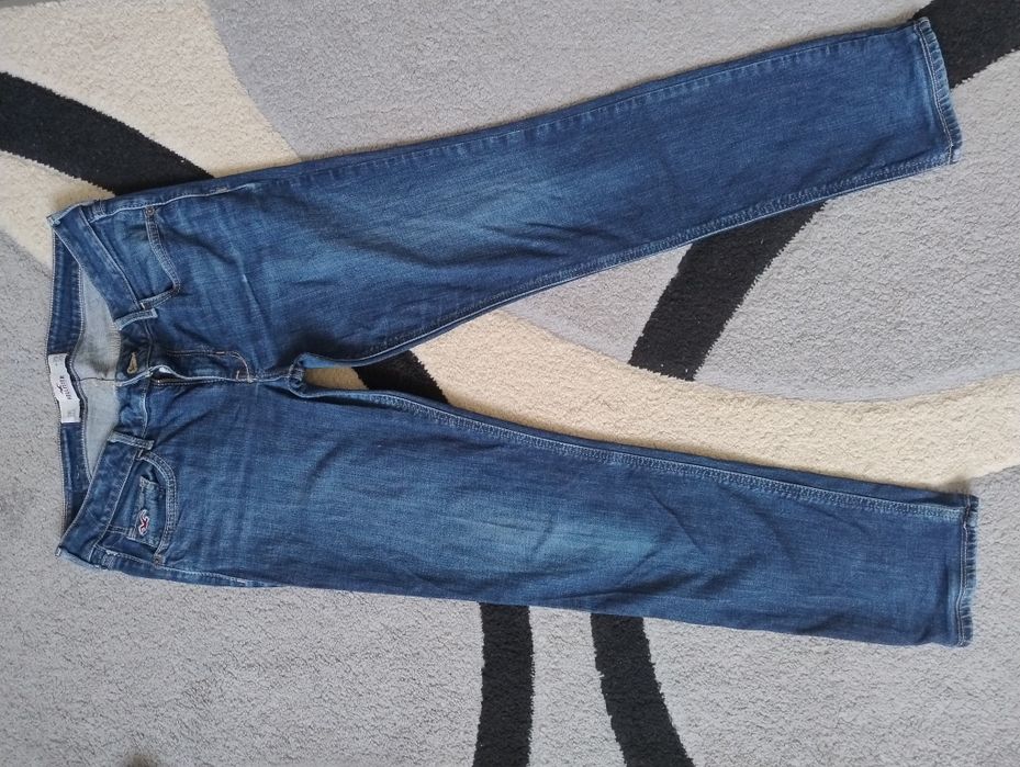 Blugi Tomy și pantaloni Zara