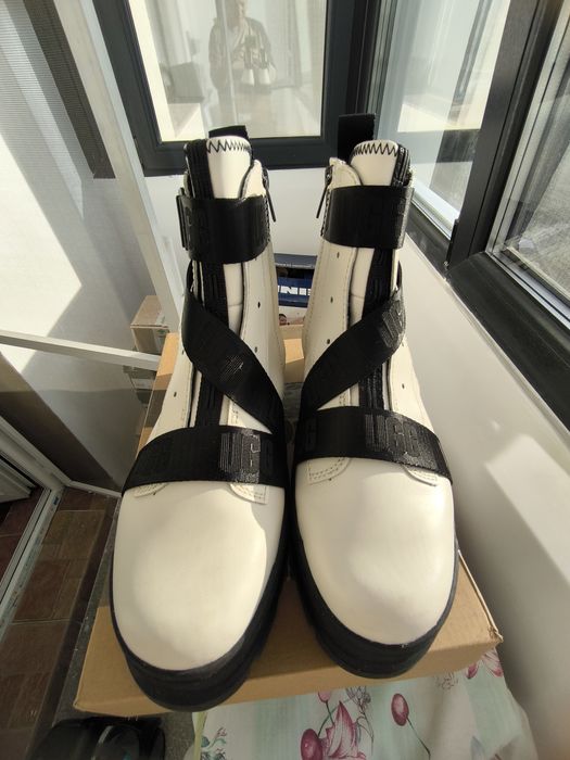 Ghete/bocanci UGG flatform din piele Sid, Alb fildes,40