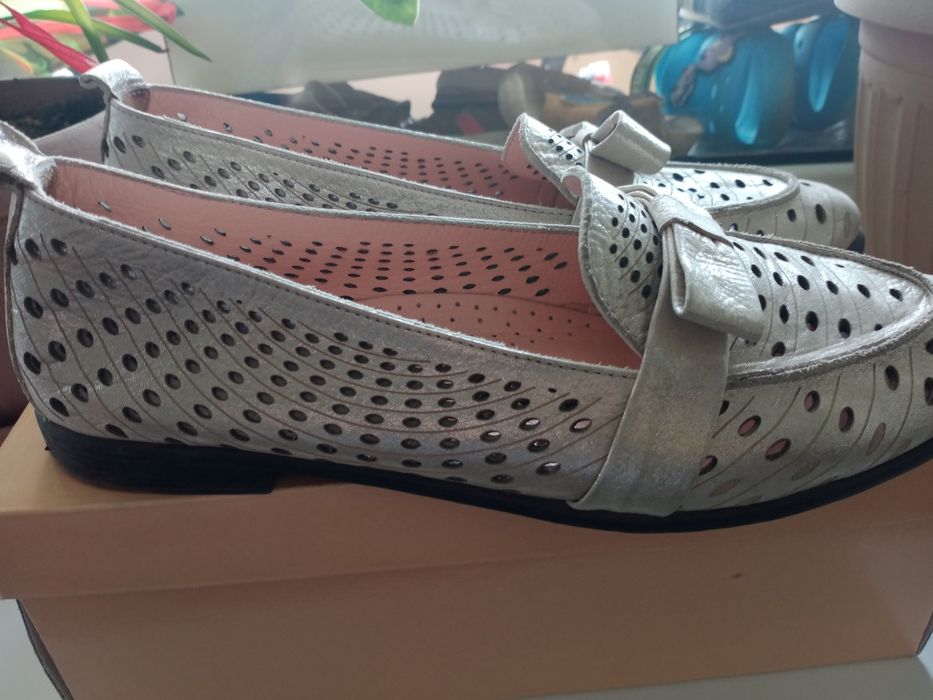 Лоферы бежевые классные