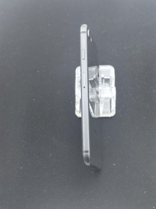 Apple iPhone 8 64 GB ID-vug501