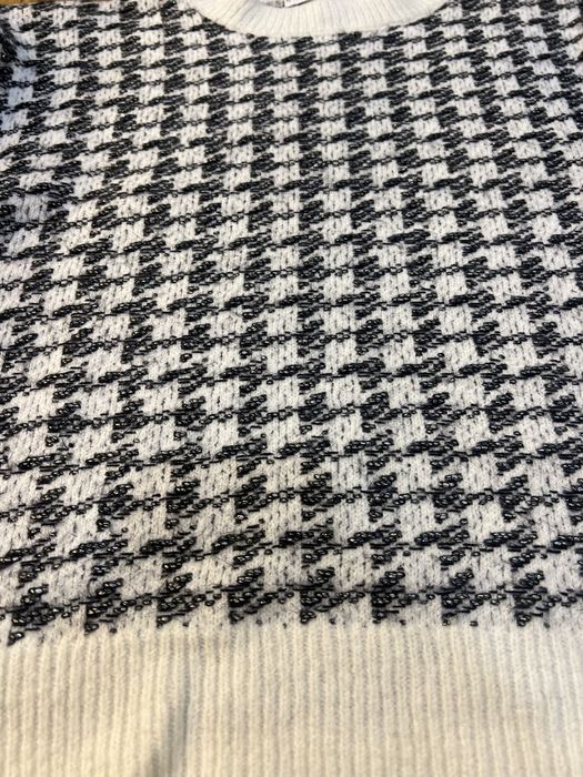 Пуловер Mango.