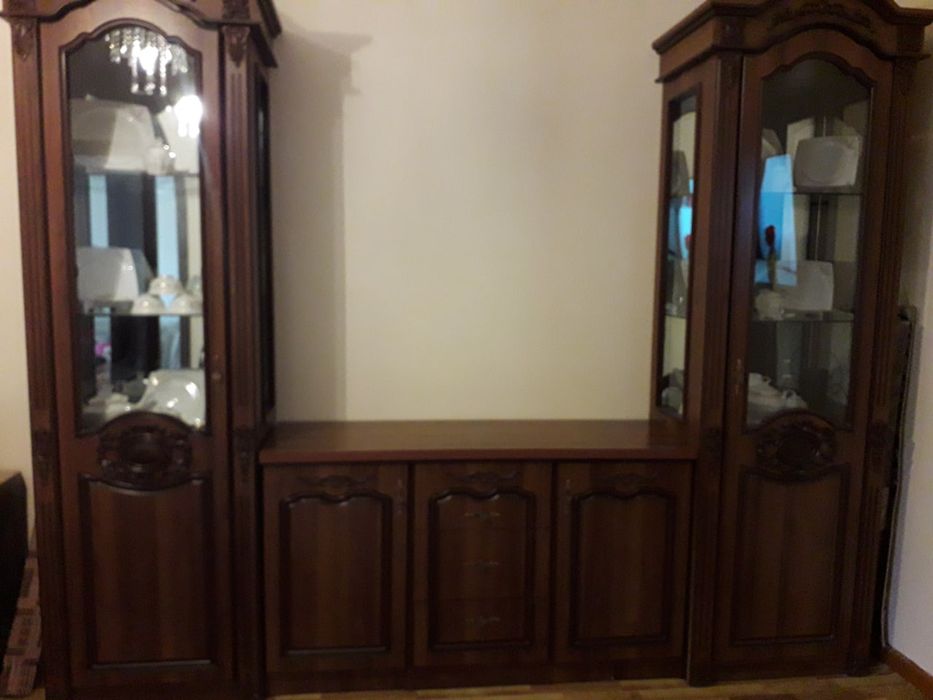 Uy jihozi yaxshi holatda srochna sotiladi