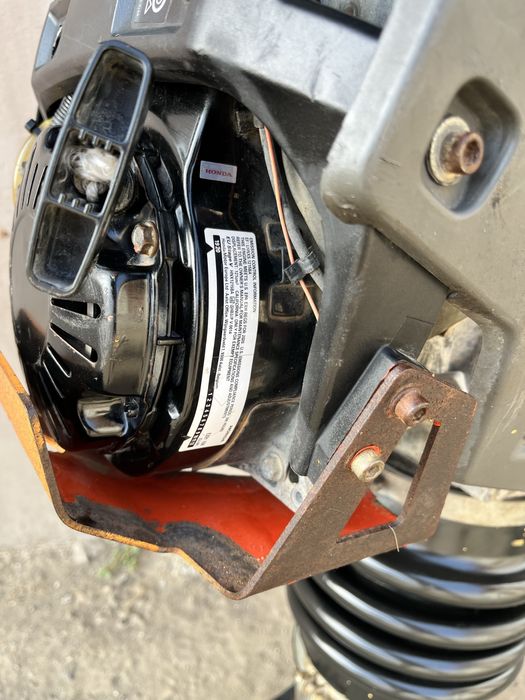 Huqvarna LT6005 mai compactor impecabil hilti milwaukee bomag