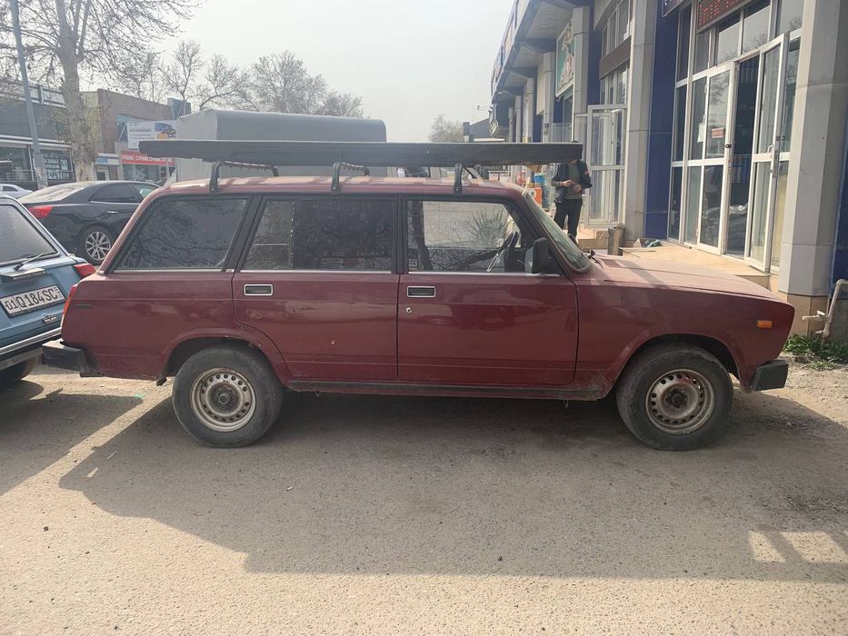 Jiguli 2104 sotiladi