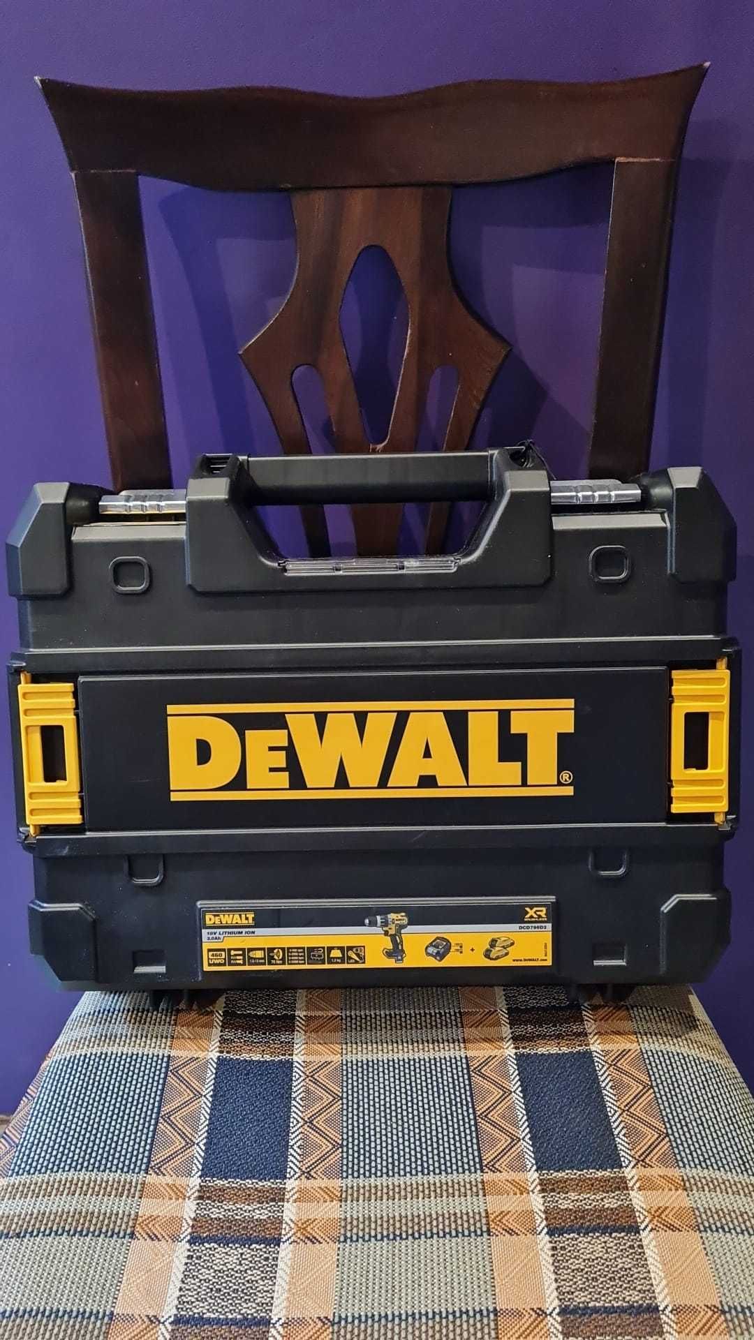 Акумулаторен Винтовер  "Dewalt" 18V - DCD796D2