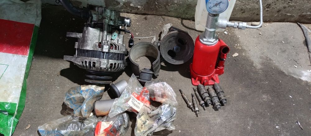 Продам запчасти на Паджеро 2