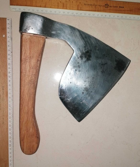 Satar  topor barda macelar  predare in Bucuresti nefolosita  facuta i
