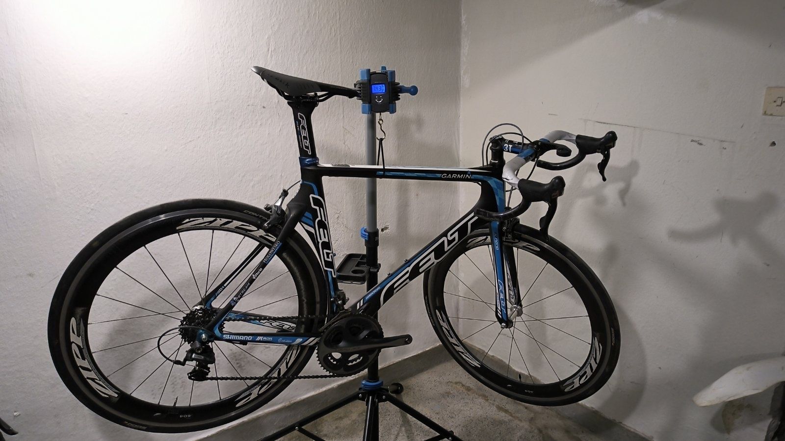 Продавам felt Aero Garmin