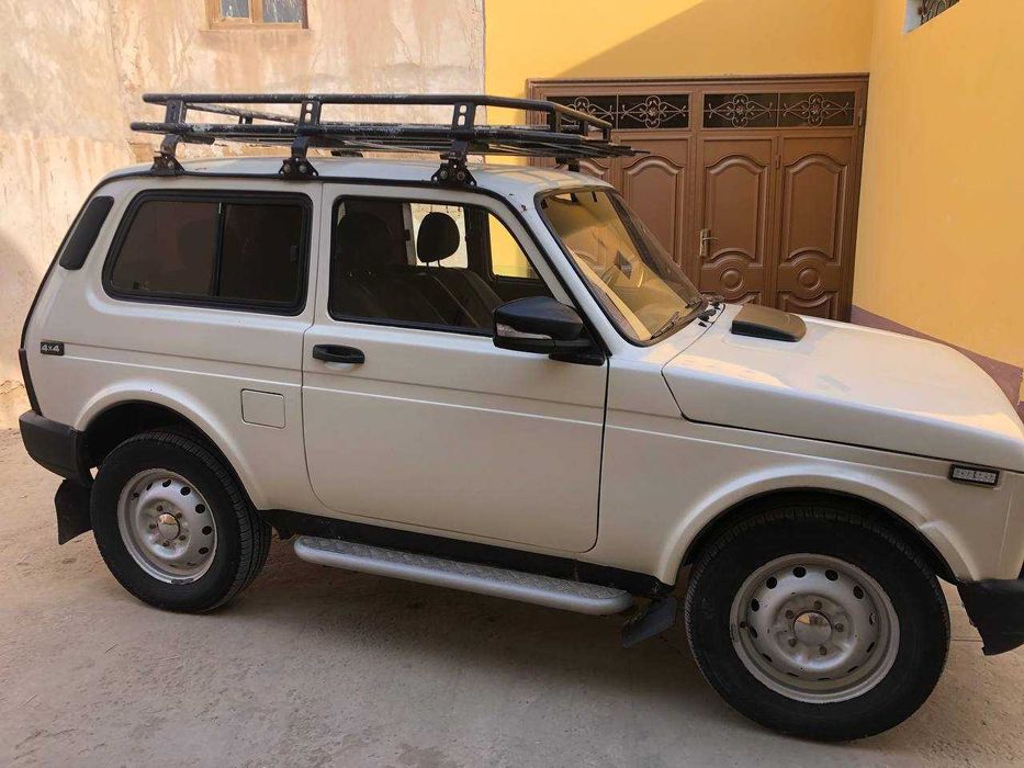 Срочно продаеться!Нива в идеальном состояний!!