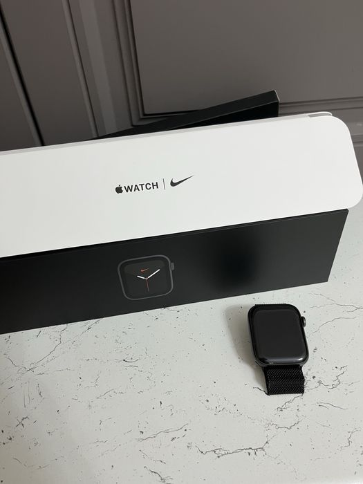 Продам apple watch Nike S5 44 MM