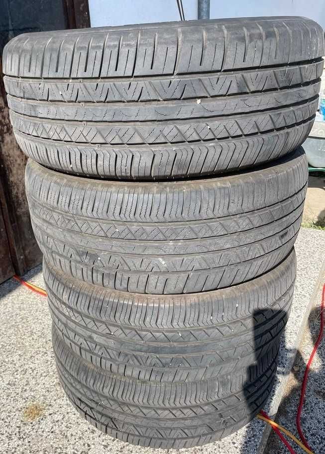 Продавам 4бр. употребявани всесезонни гуми 235/55 R17 Cooper