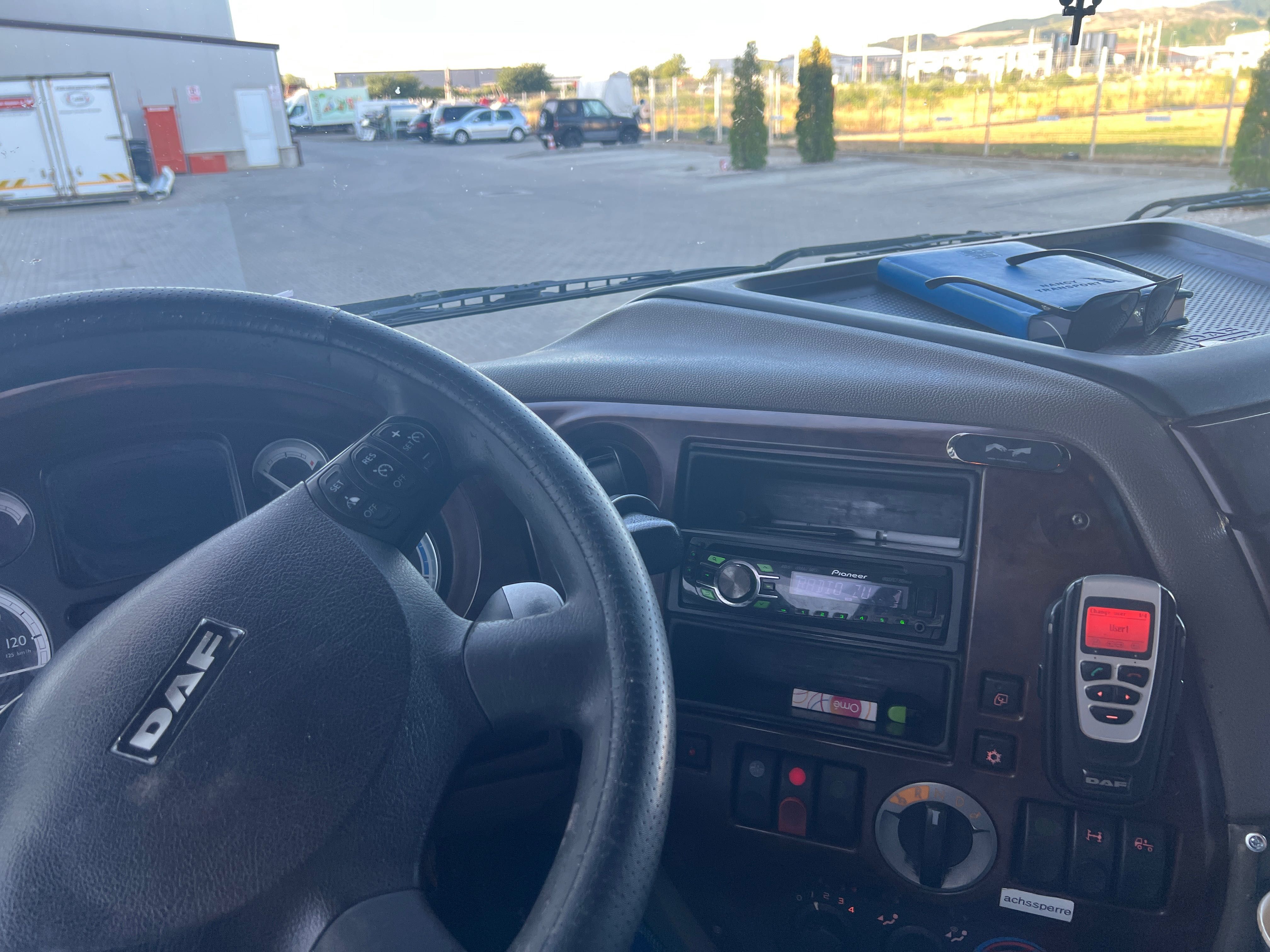 DAF xf 105 2011 460