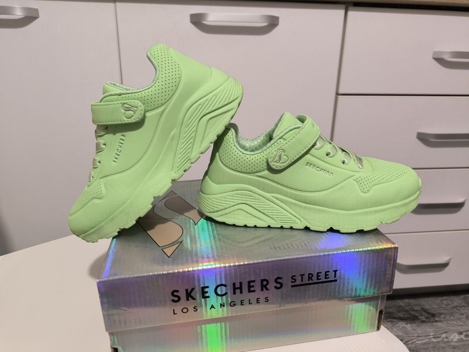Skechers Uno Lite 32