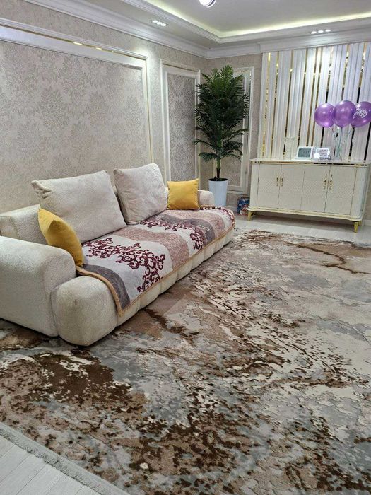 Срочно Продам 3х комн 2/5 в Центре против Гостиница Россия