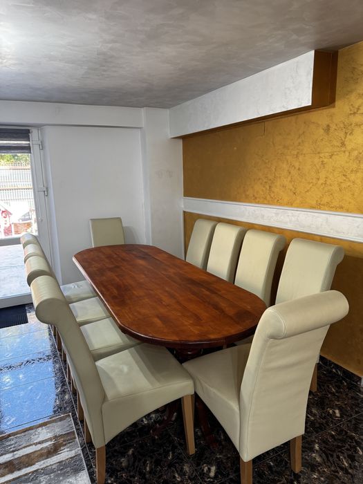 Masă din lemn masiv + 10 scaune