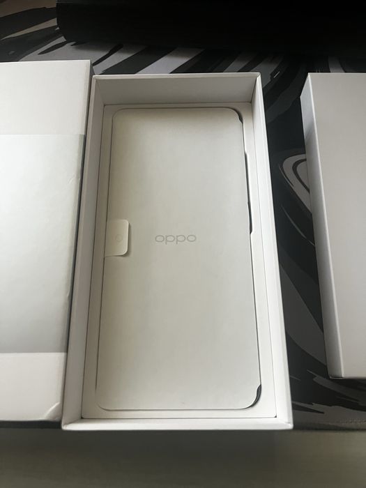 OPPO A5 чисто нов!!!
