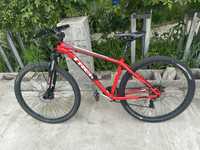 Vând bicicleta TREK. 18.5" 47 cm.
