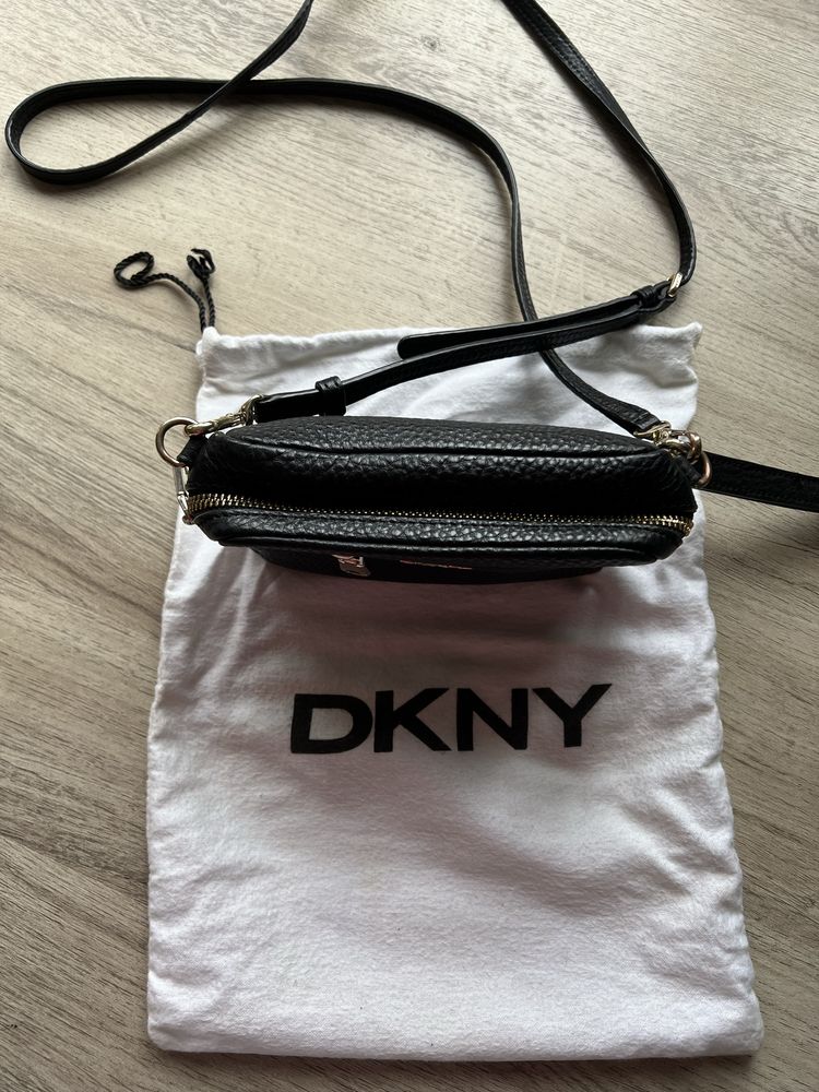 Дамска чантичка DKNY