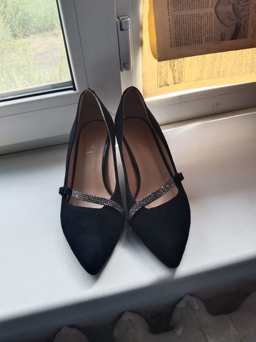 Туфли замшевые 35-36 и 39 размеры