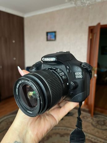 Продам фотоаппарат EOS 550D Б/У