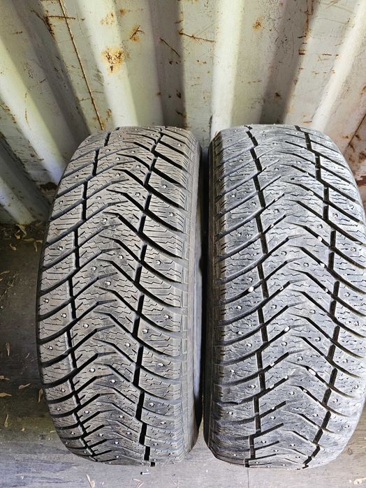 2 шины Yokohama 235/55/R20