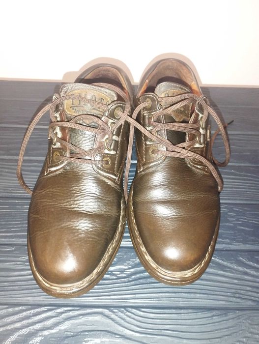 Vând pantofi bărbați piele