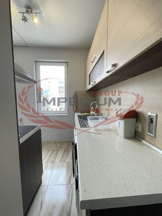 Продава се Двустаен апартамент в Варна, Левски - 75 кв.м за 1800 €/кв.м - Снимка #4