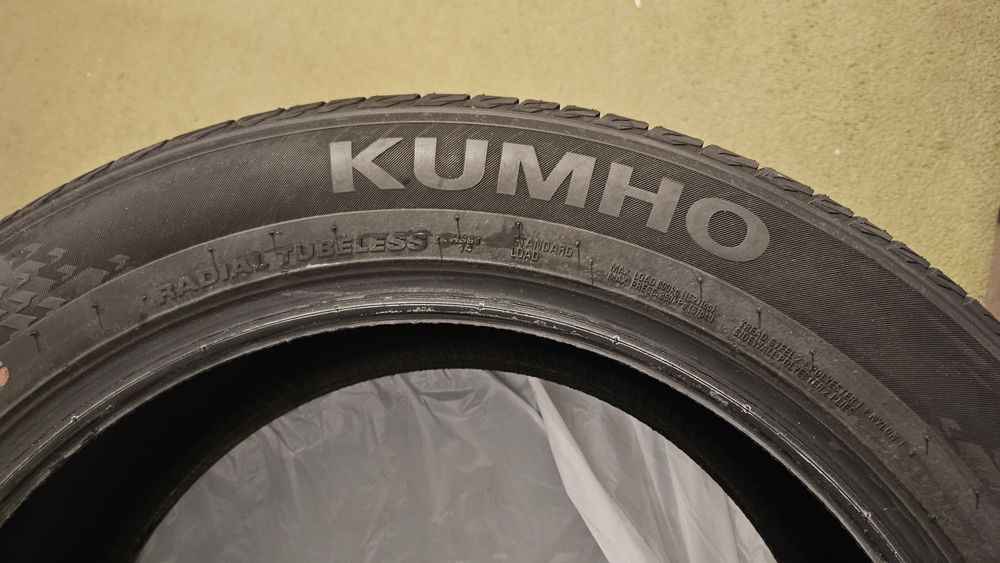 Vand 4 Anvelope Kumho de vara 215 55 R18