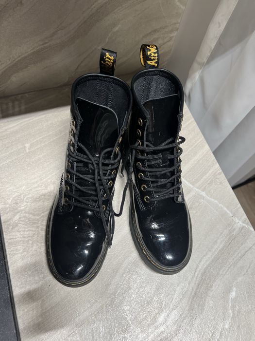 Боти на Dr.Martens