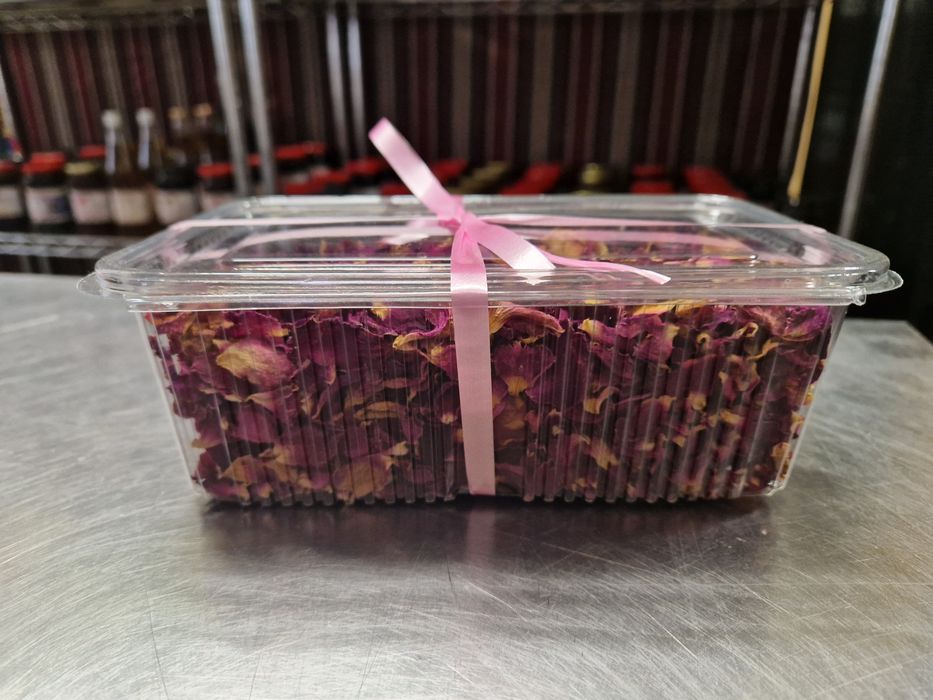 Petale uscate trandafir Rose de Rescht