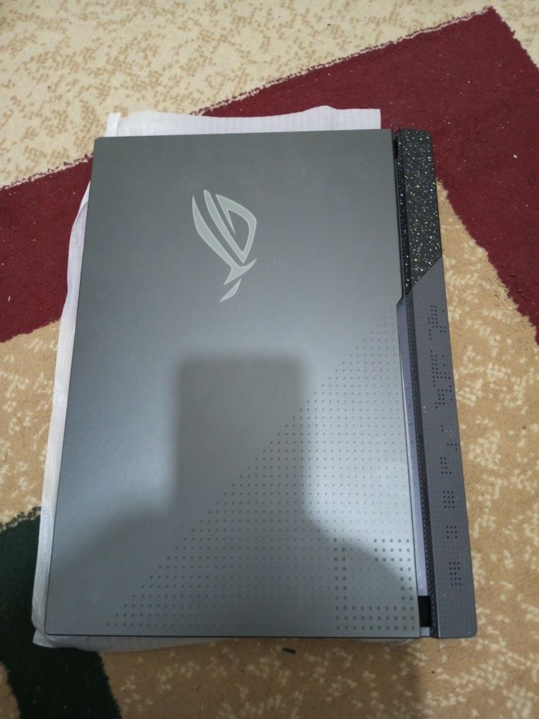 ASUS Rog strix 8/500 gb SSD