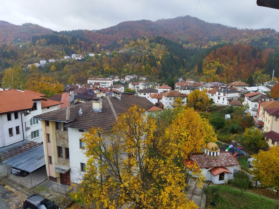 Продава етаж от къща в гр.Смолян