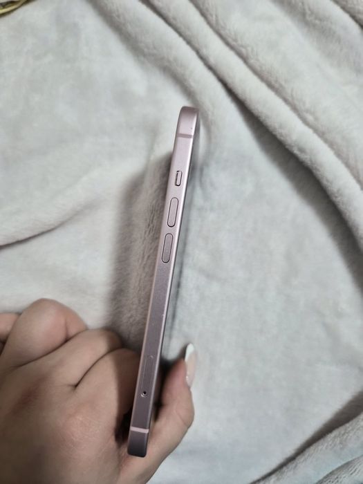 iPhone 15 розов  е