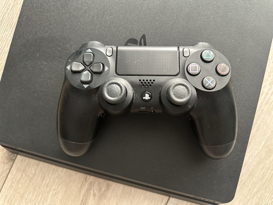 Playstation 4 Slim