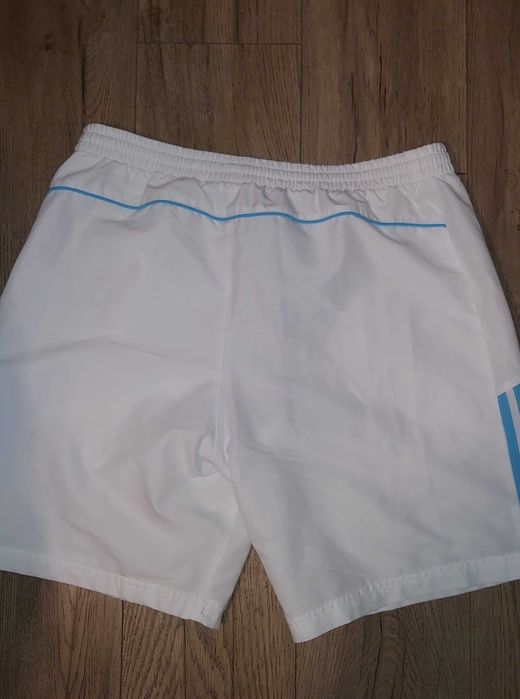 Adidas къси гащи - Размер L