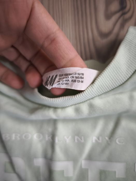 Два суитшърта и коледна блузка S размер