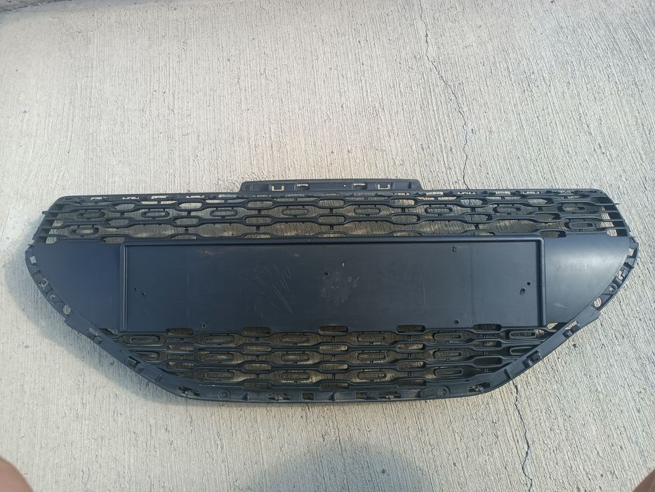 Предна решетка маска за Пежо 208 2014 година