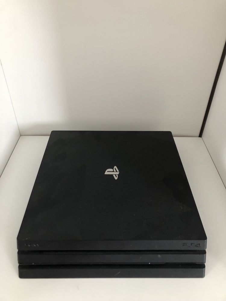 Продам Playstation 4 Pro пс4 про