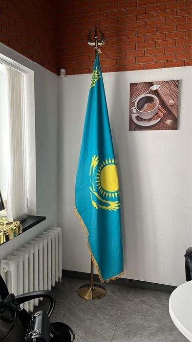 Кабинетный Флагштоки