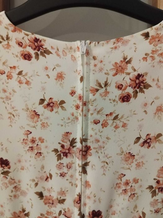 Rochita cu trandafiri roz