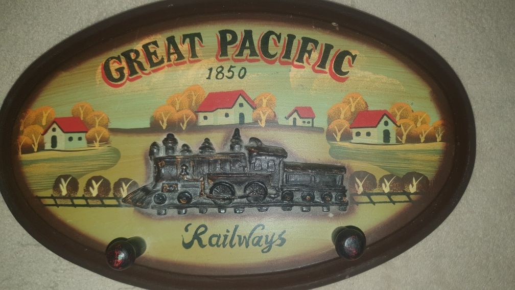 Cuier din lemn GREAT PACIFIC Railways, de colectie