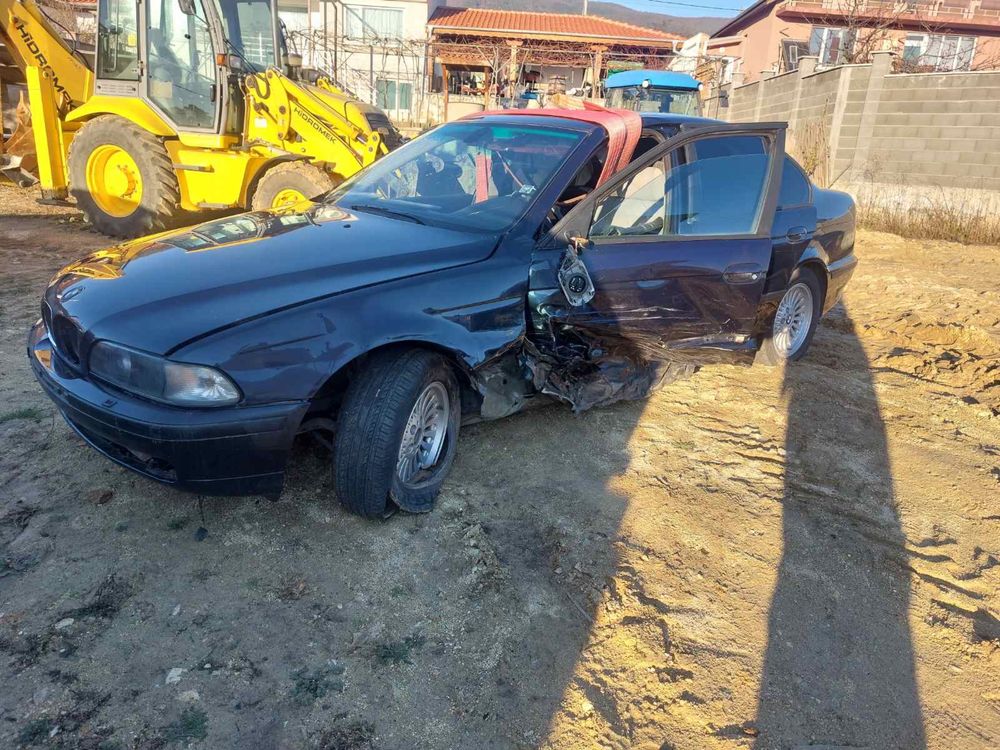 BMW 5 2.3i 170кс