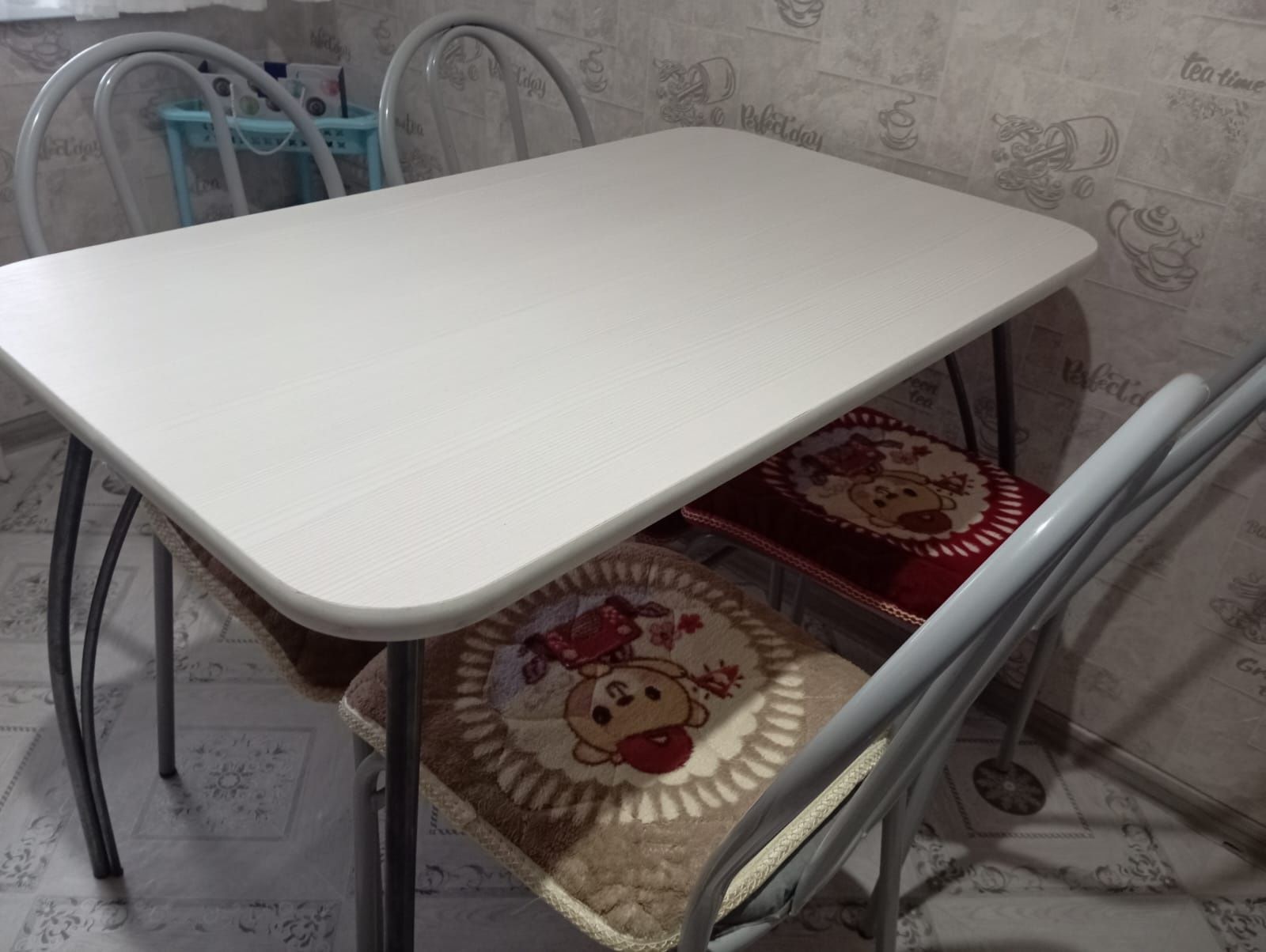 Продам стол со стульями