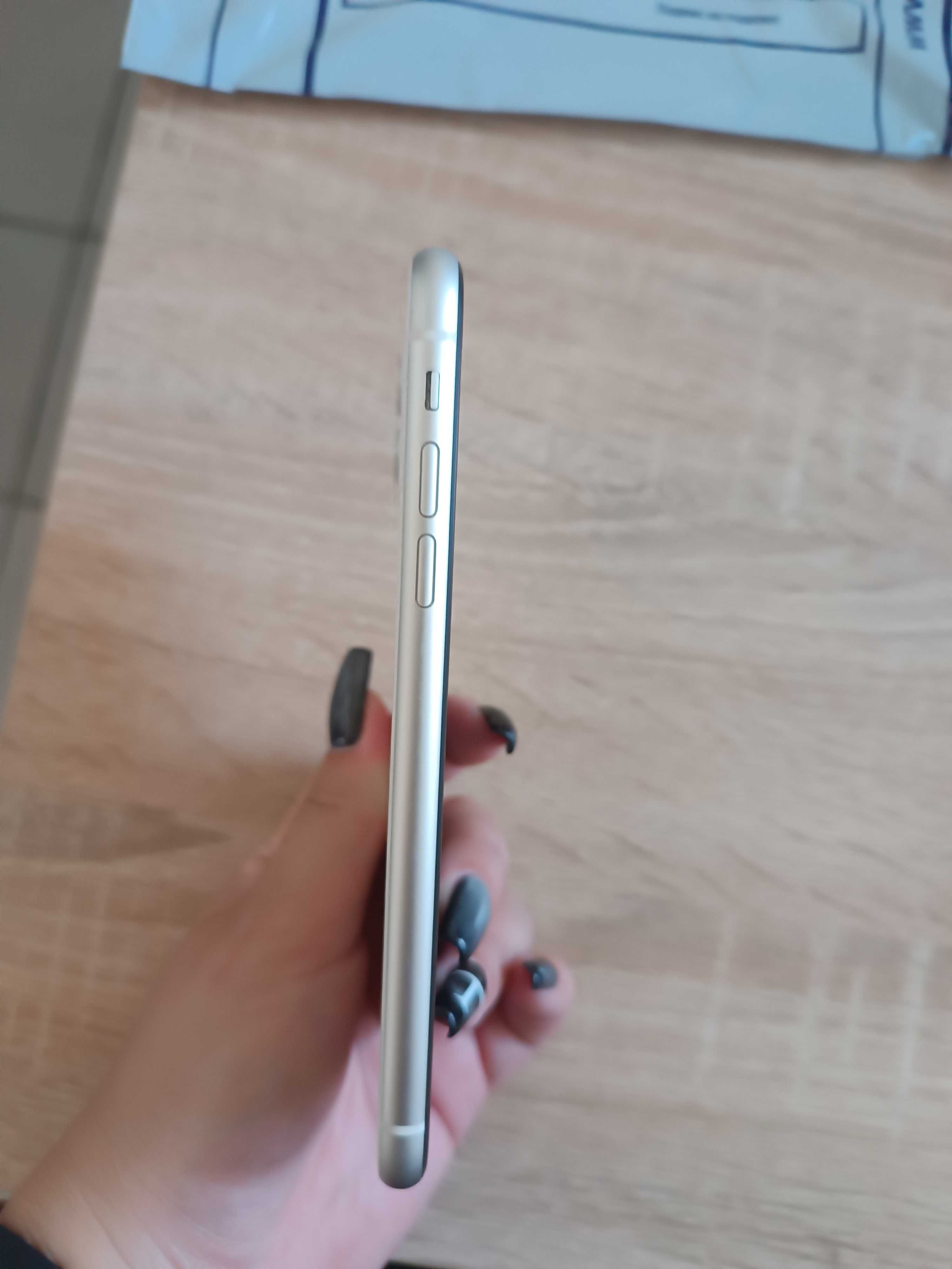 iPhone 11 с гаранция