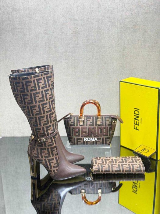 Încălțăminte dama la set