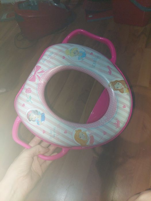 Suport adaptor toaletă pentru copii