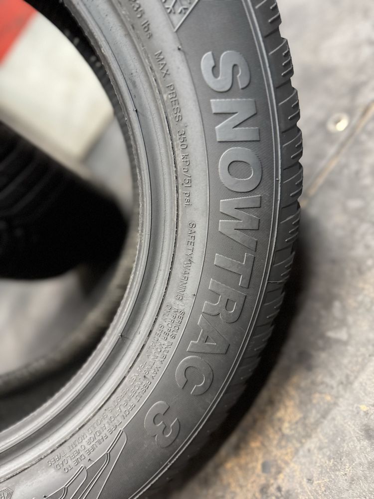 185 65 15, Зимни гуми, Vredestein SnowTrac3, 2 броя